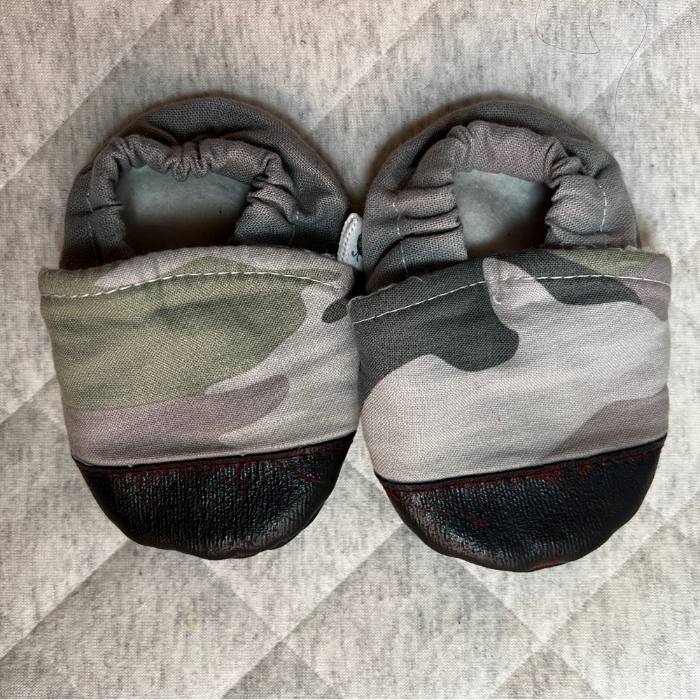 Handmade, Fleece-Lined Baby Shoes with Genuine Leather Soles & Toes